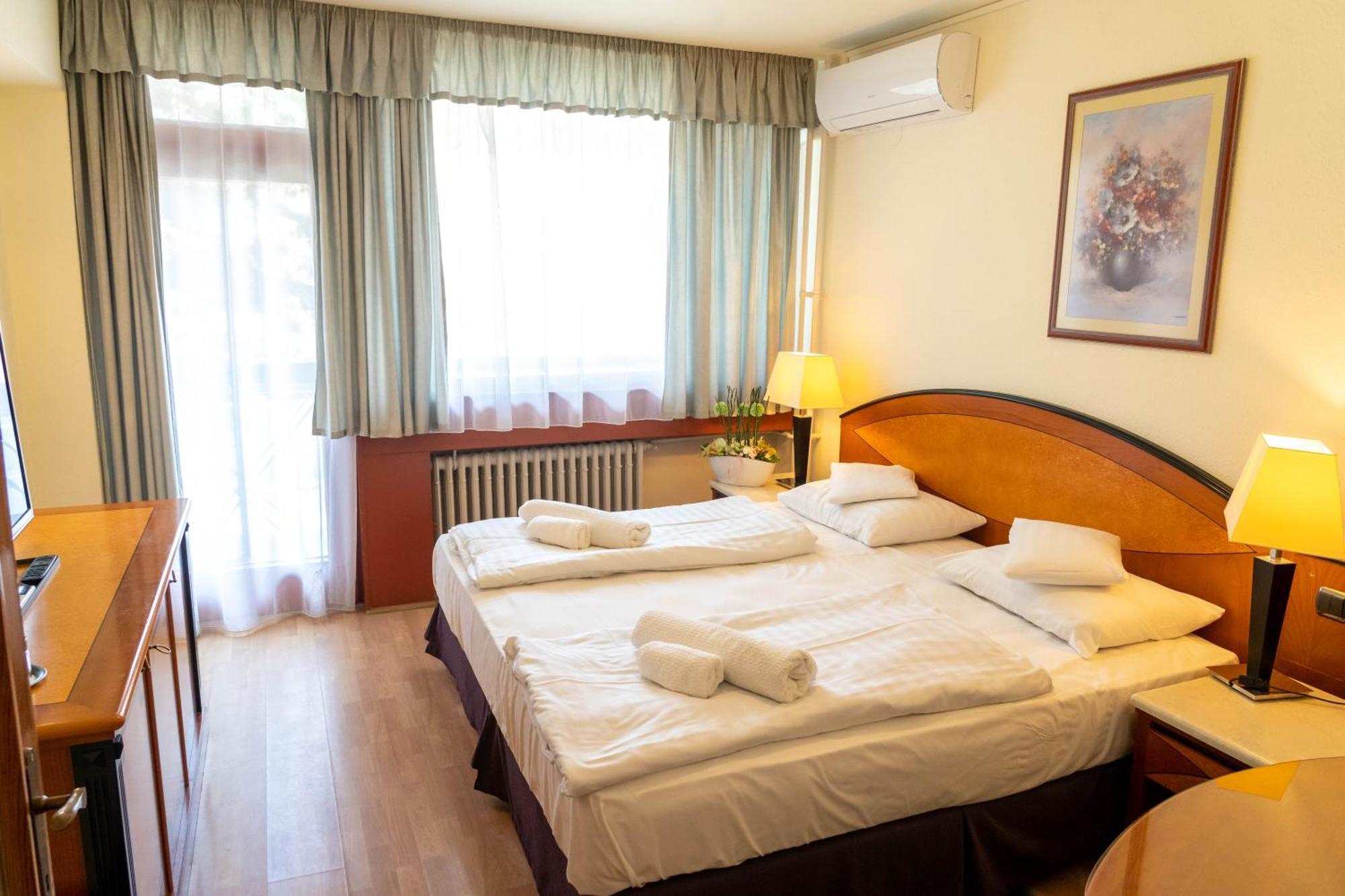 Hévíz Majerik Hotel מראה חיצוני תמונה