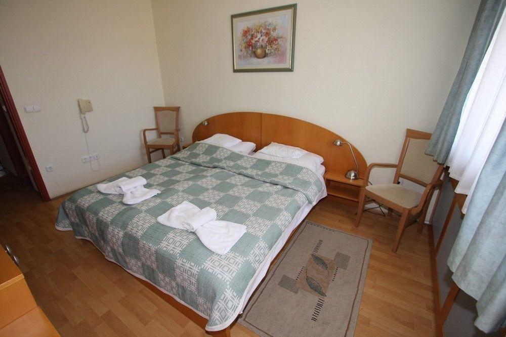 Hévíz Majerik Hotel מראה חיצוני תמונה
